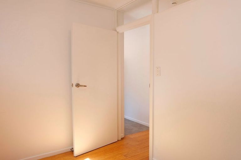 Photo of property in 45a Randwick Road, Northland, Wellington, 6012