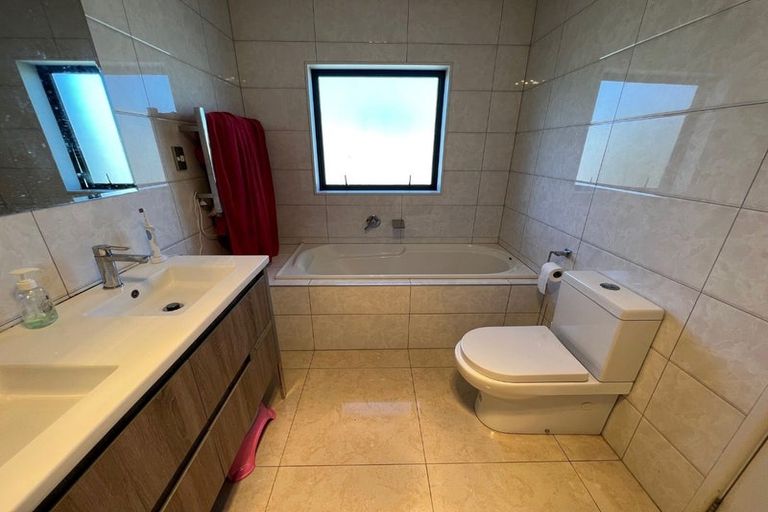 Photo of property in 21 Ballindrait Drive, Flat Bush, Auckland, 2019