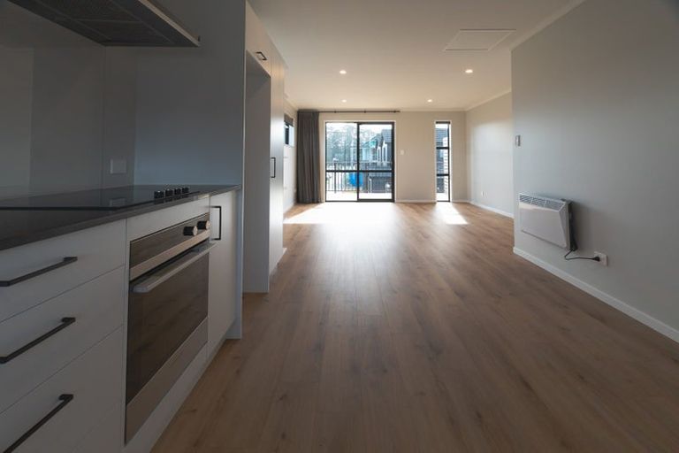 Photo of property in 2 Kawapani Lane, Kumeu, 0810