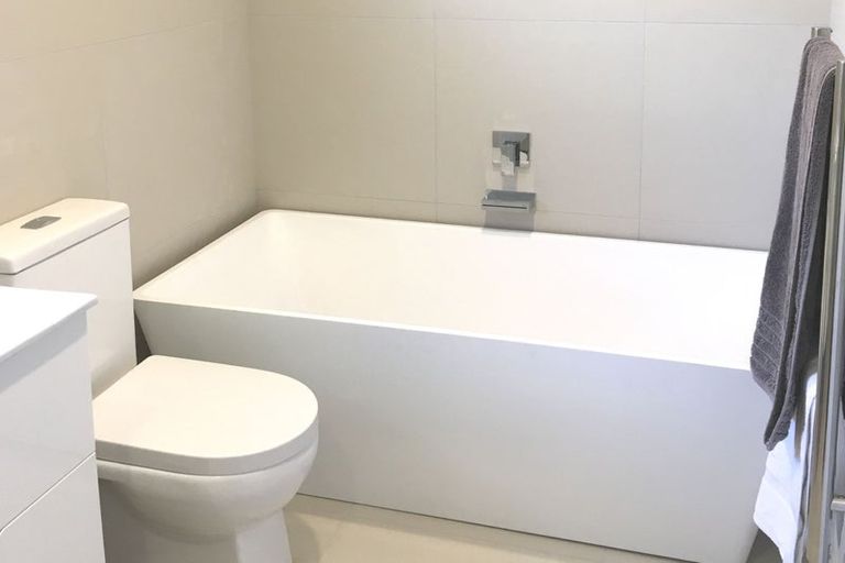 Photo of property in 33 Archers Road, Hillcrest, Auckland, 0629