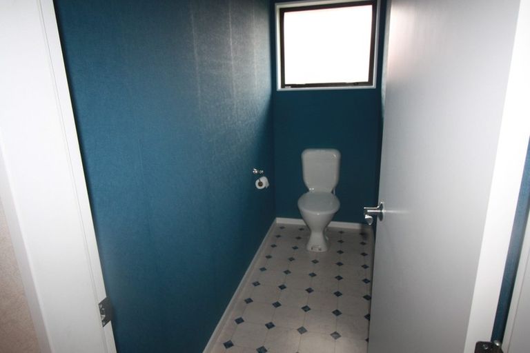 Photo of property in 17 Cleveland Heights, Kelvin Grove, Palmerston North, 4414