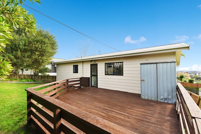 Photo of property in 2/33 Lavelle Road, Henderson, Auckland, 0612