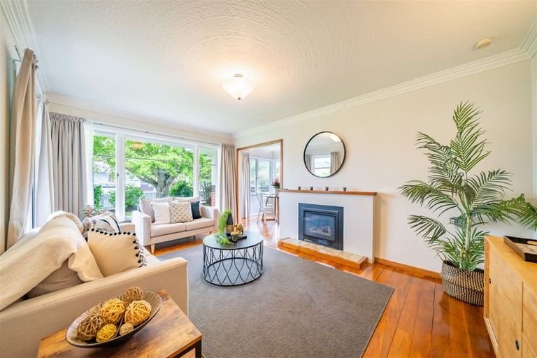 Photo of property in 19 Charles Street, Clouston Park, Upper Hutt, 5018