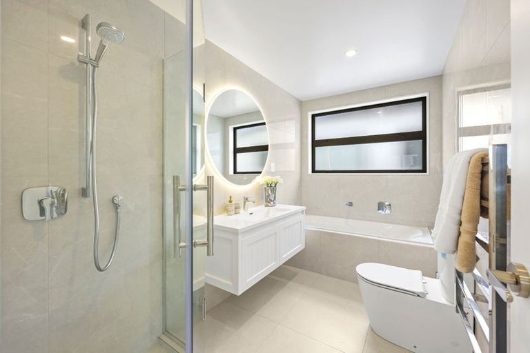 Photo of property in 19b Ervine Place, Bucklands Beach, Auckland, 2014