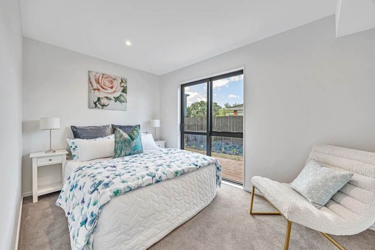 Photo of property in 2/25 Taikata Road, Te Atatu Peninsula, Auckland, 0610