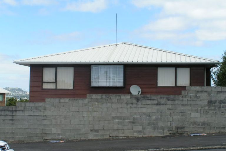 Photo of property in 82a Onewa Road, Northcote Point, Auckland, 0627