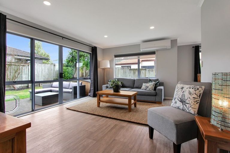 Photo of property in 17 Edward Payton Grove, Pukehangi, Rotorua, 3015