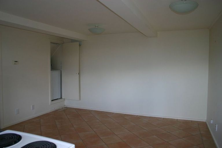 Photo of property in 42 Mitchell Street, Brooklyn, Wellington, 6021