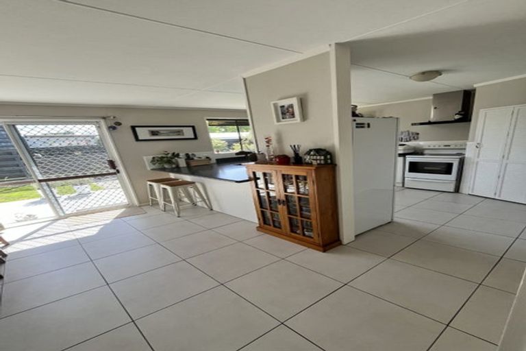 Photo of property in 4 Dove Place, Westbrook, Palmerston North, 4412