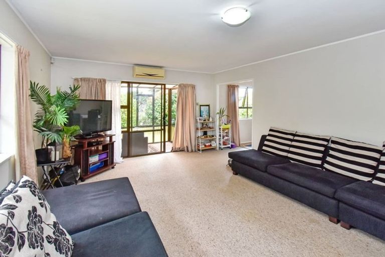 Photo of property in 1/1 Manse Road, Pahurehure, Papakura, 2113