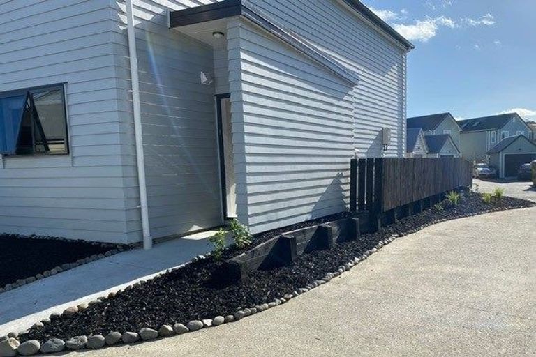 Photo of property in 18 Warbler Crescent, Papakura, 2110