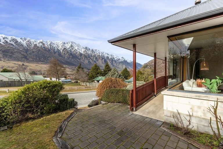 Photo of property in 8 Remarkables Crescent, Frankton, Queenstown, 9300