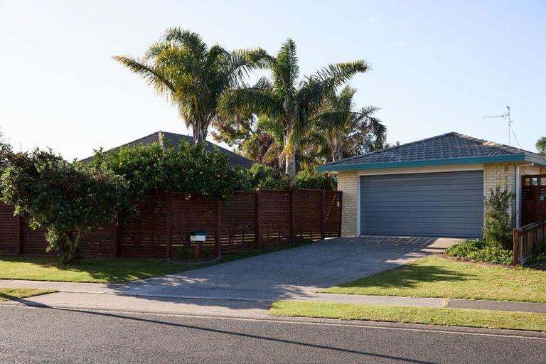 Photo of property in 93 Romana Crescent, Papamoa Beach, Papamoa, 3118