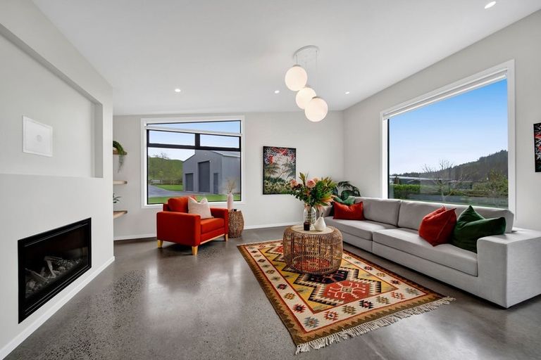 Photo of property in 13 Thomason Road, Egmont Village, New Plymouth, 4371