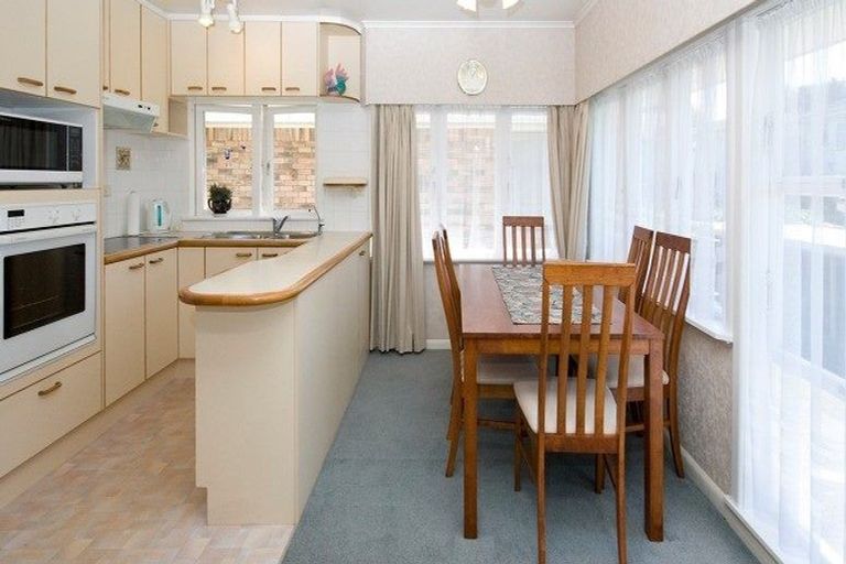 Photo of property in 1/20 Parkhill Road, Mellons Bay, Auckland, 2014