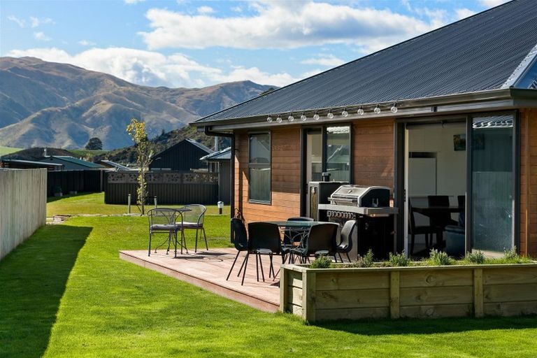 Photo of property in Luggate Park, 20 Cooper Crescent, Luggate, Cromwell, 9383