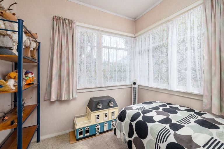 Photo of property in 28 Leonard Street, Waimate, 7924