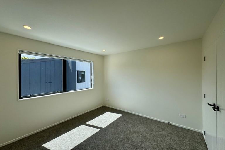 Photo of property in 40c Centorian Drive, Windsor Park, Auckland, 0632