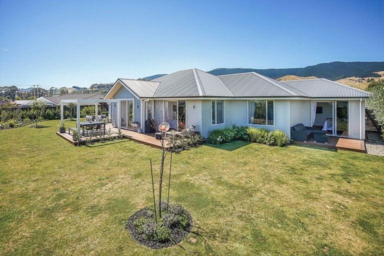 Photo of property in 8 Boysenberry Grove, Richmond, 7020