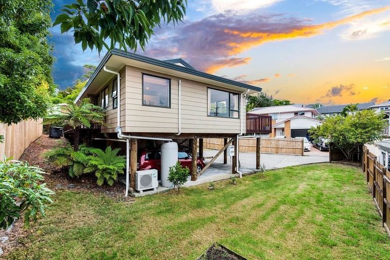 Photo of property in 58b Don Buck Road, Massey, Auckland, 0614