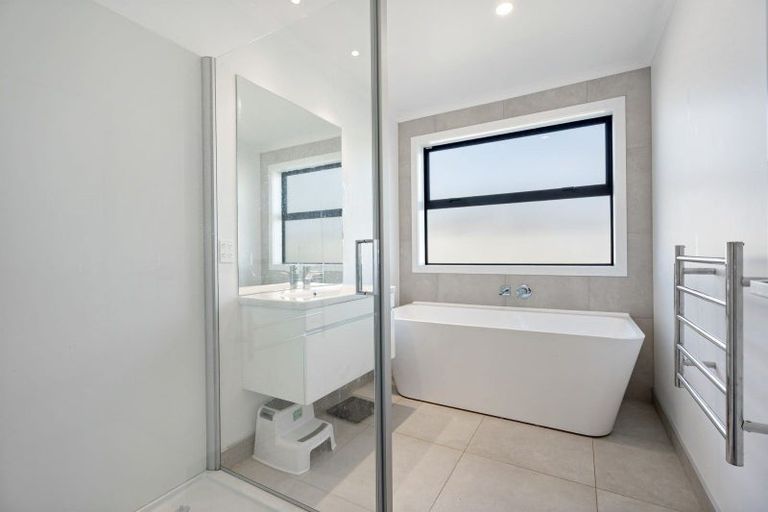 Photo of property in 2 Tupeia Lane, Tikipunga, Whangarei, 0112
