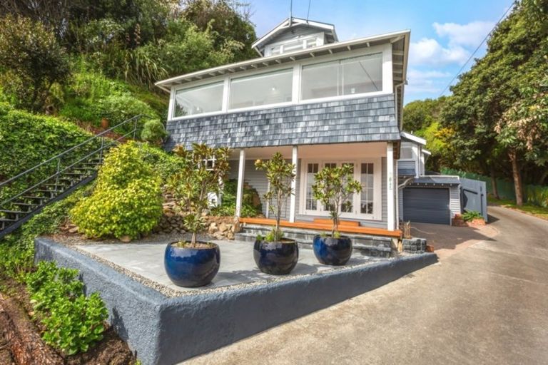 Photo of property in 102 Paremata Road, Paremata, Porirua, 5024