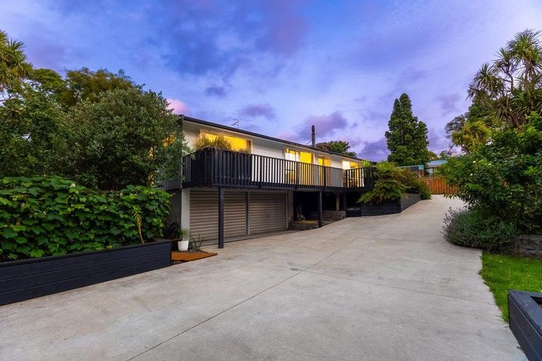 Photo of property in 15 Tiromoana Road, Raumati South, Paraparaumu, 5032