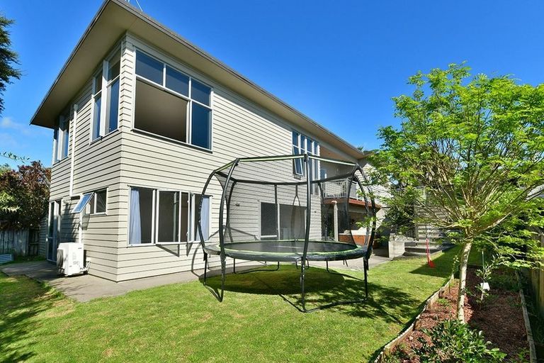 Photo of property in 8 Rivervale Grove, Stanmore Bay, Whangaparaoa, 0932