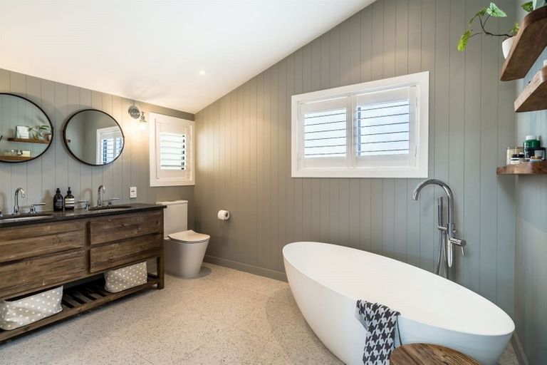 Photo of property in 25 Inkster Street, Birkenhead, Auckland, 0626