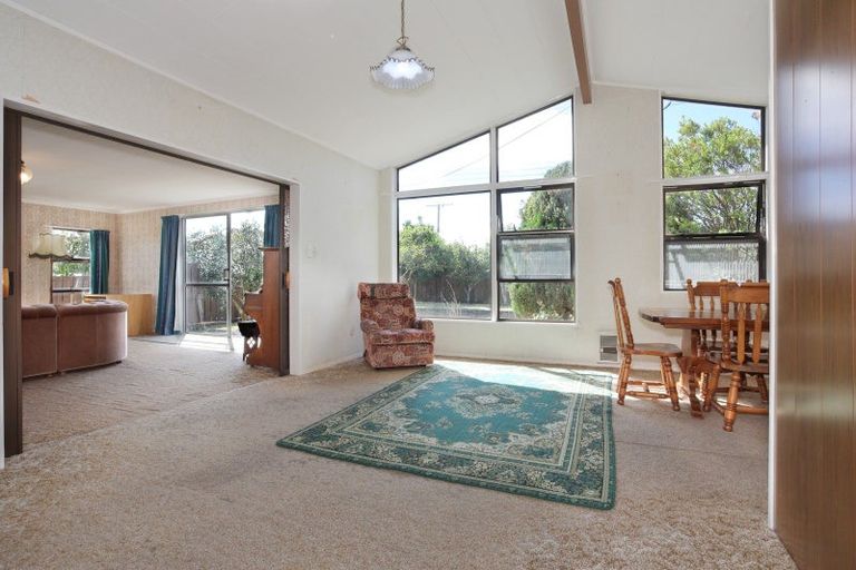 Photo of property in 71 Thames Street, Rongotea, 4476