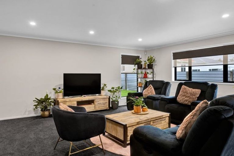 Photo of property in 12b Morrissey Street, Hawera, 4610