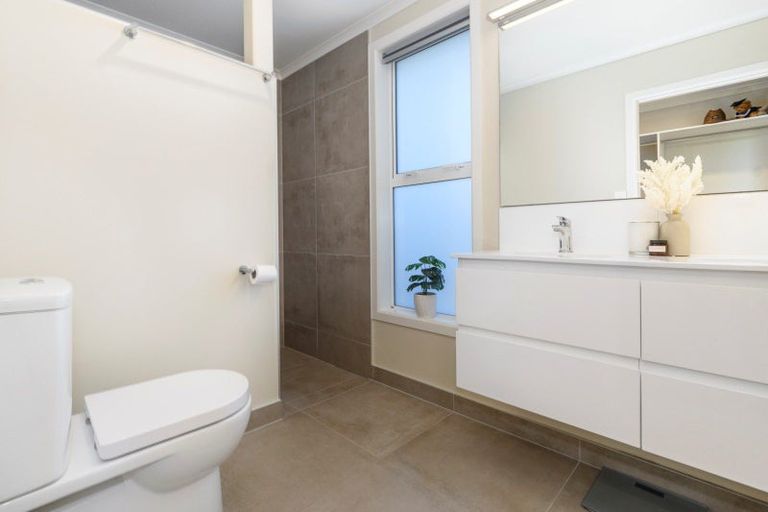 Photo of property in 28 Rotomanu Place, Pyes Pa, Tauranga, 3112