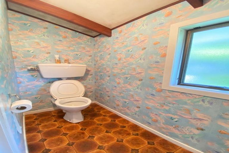 Photo of property in 76 Tawa Road, Kumeu, 0891