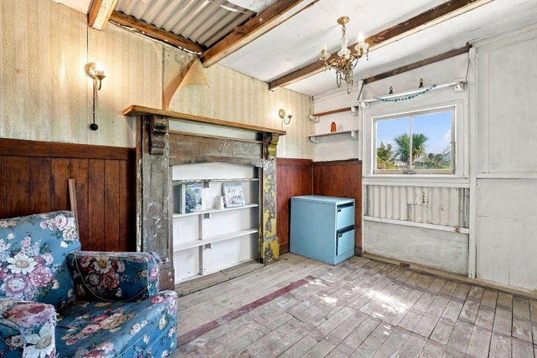 Photo of property in 25 Puriri Street, Helensville, 0800