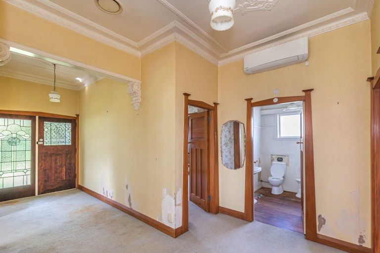 Photo of property in 47 Queenwood Road, Levin, 5510