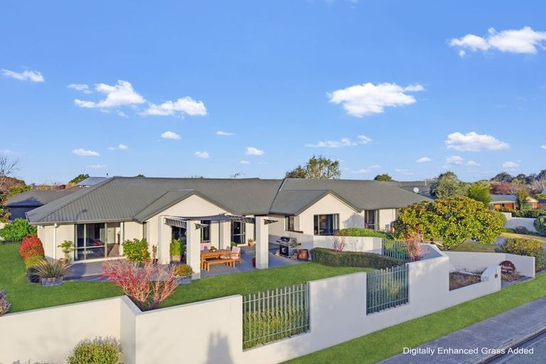 Photo of property in 1 Appleton Place, Woodend, 7610