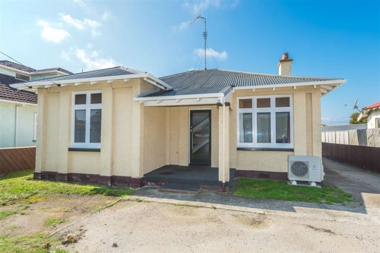 Photo of property in 38 Carlton Avenue, Gonville, Whanganui, 4500