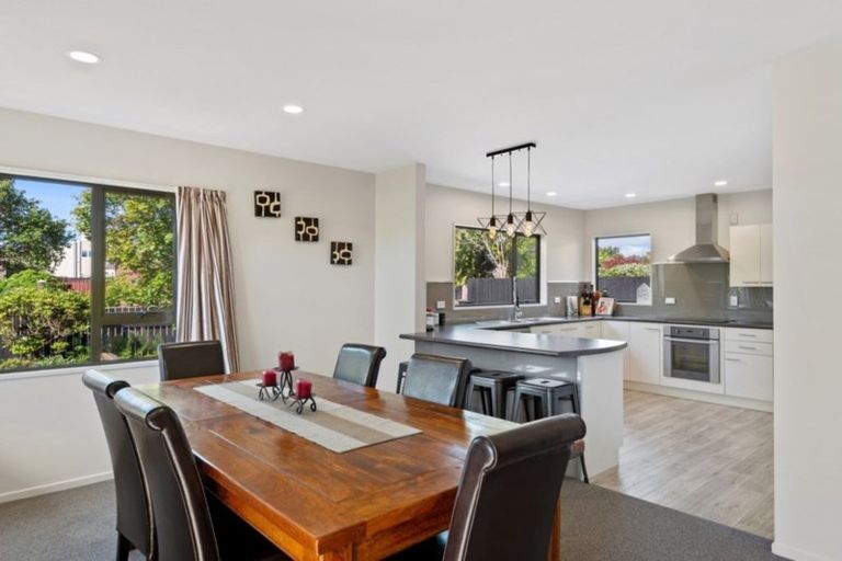 Photo of property in 3 Pinaster Place, Parklands, Christchurch, 8083