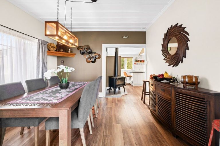 Photo of property in 3 Lucy Road, Bluff Hill, Napier, 4110