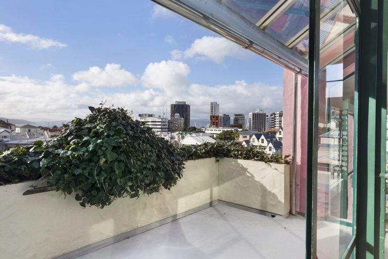 Photo of property in 175 Grant Road, Thorndon, Wellington, 6011