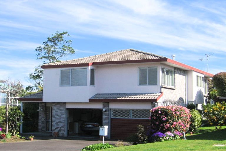 Photo of property in 1 Clivedene Street, Matua, Tauranga, 3110