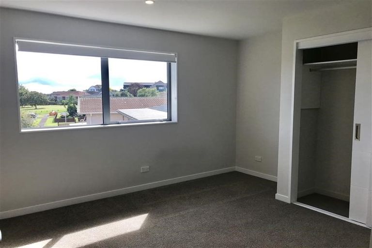 Photo of property in 50a Lewisham Street, Highland Park, Auckland, 2010