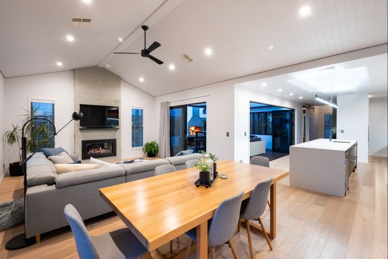 Photo of property in 10 Rich Rise, Havelock North, 4130