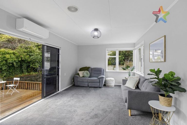 Photo of property in 26 Lowry Crescent, Stokes Valley, Lower Hutt, 5019