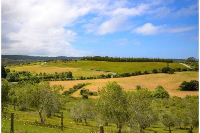 Photo of property in 109 Te Kowhai Point Road, Kerikeri, 0294