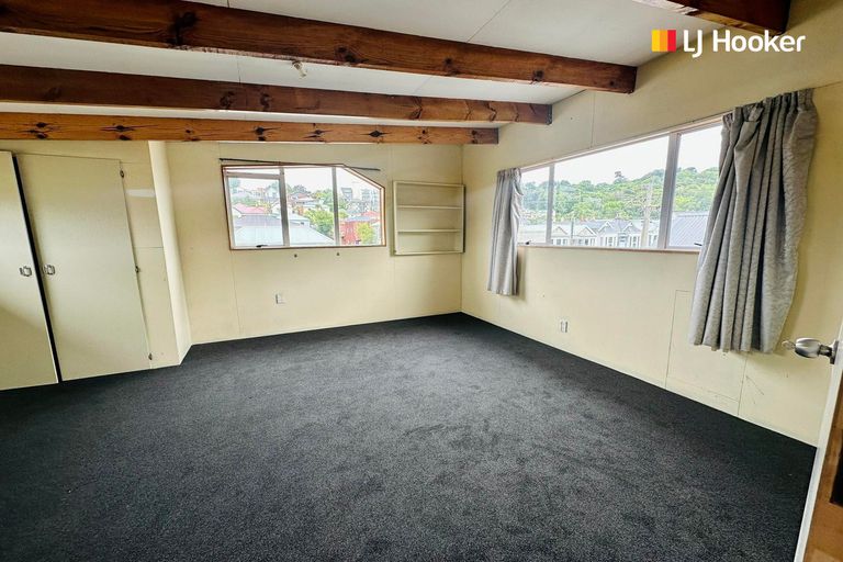 Photo of property in 111 Harbour Terrace, North Dunedin, Dunedin, 9016