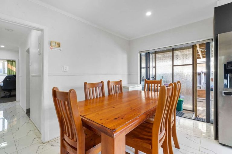 Photo of property in 417 Great South Road, Opaheke, Papakura, 2113