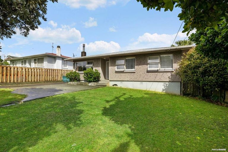 Photo of property in 108 Tirimoana Road, Te Atatu South, Auckland, 0602