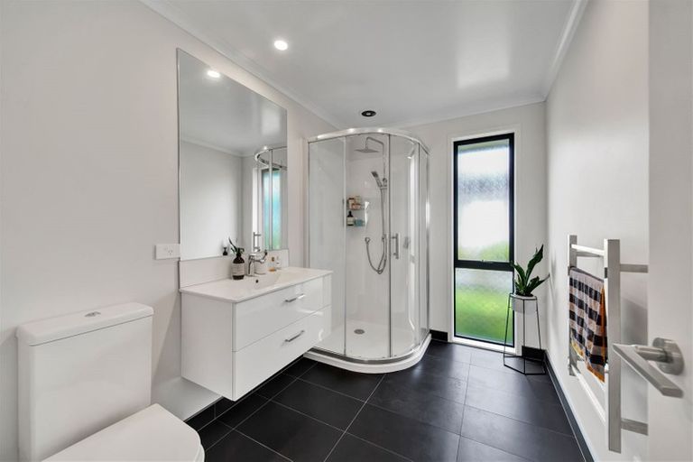 Photo of property in 3 Roy Johns Way, Bell Block, New Plymouth, 4312