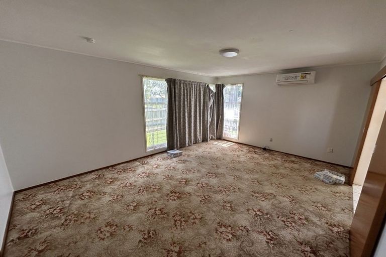 Photo of property in 21 Convair Crescent, Mangere, Auckland, 2022
